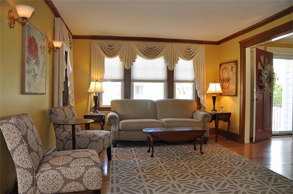 21 Windsor Road Milton, MA 02186 - Photo 3 of 12 Gallery Image 3