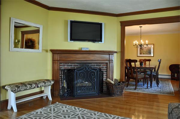 21 Windsor Road Milton, MA 02186 - Photo 4 of 12 Gallery Image 4