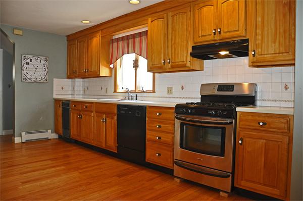 21 Windsor Road Milton, MA 02186 - Photo 6 of 12 Gallery Image 6