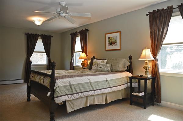 21 Windsor Road Milton, MA 02186 - Photo 9 of 12 Gallery Image 9
