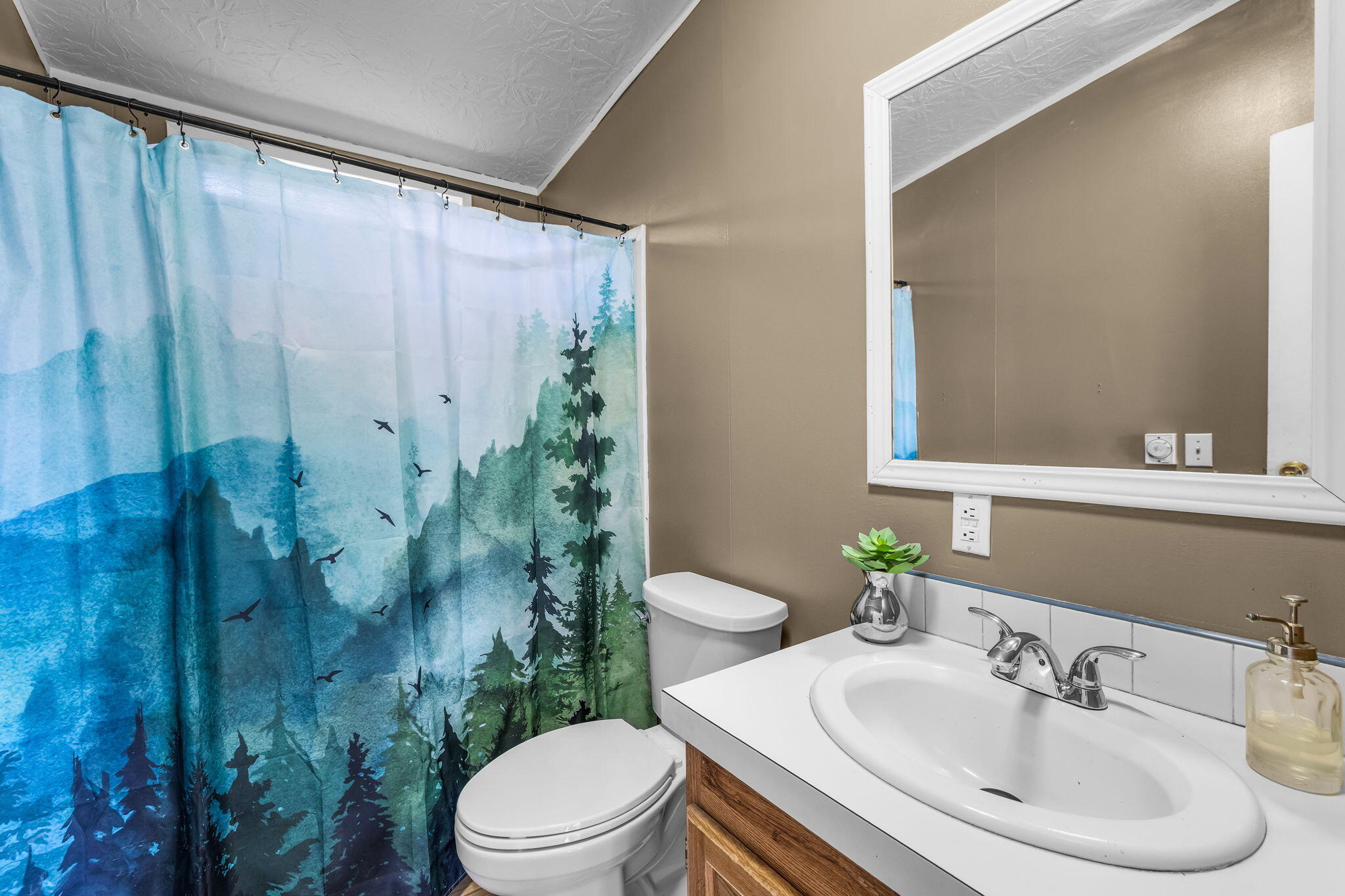 151772 Beal Road La Pine, OR 97739 - Photo 23 of 35 Bathroom 2