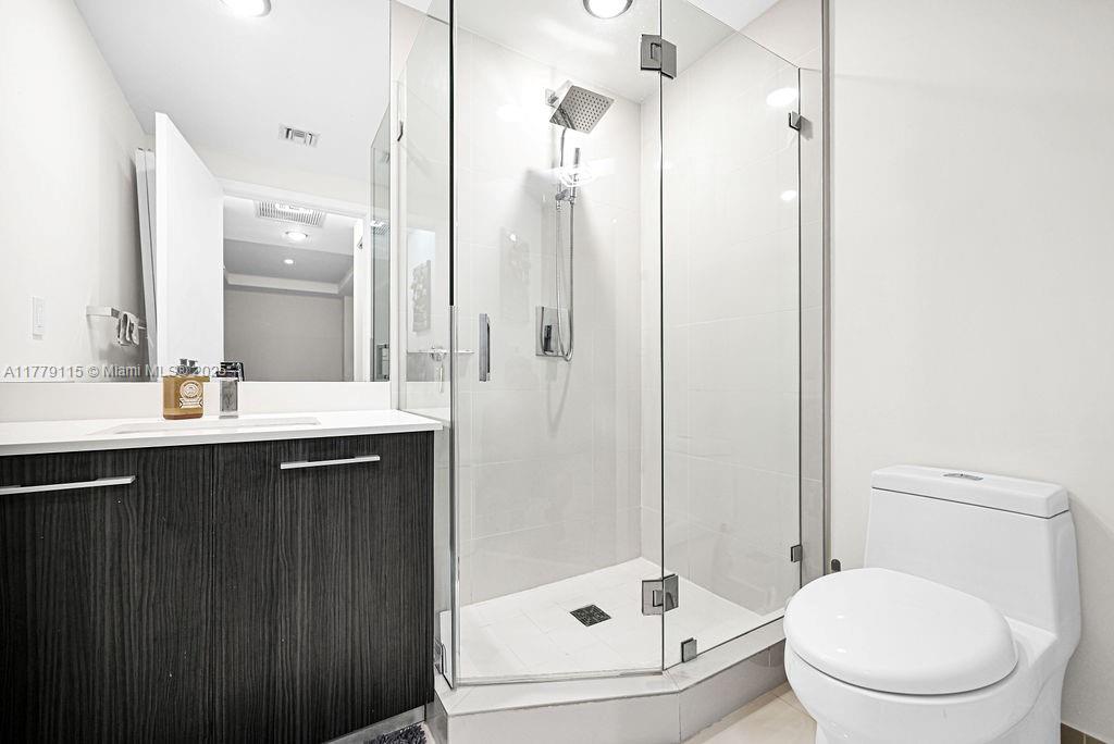 45 Southwest 9th Street, Unit 3705 Miami, FL 33130 - Photo 16 of 61