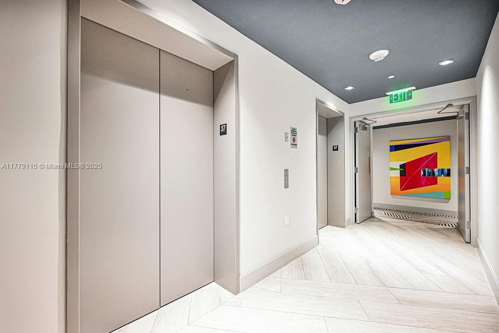 45 Southwest 9th Street, Unit 3705 Miami, FL 33130 - Photo 23 of 61