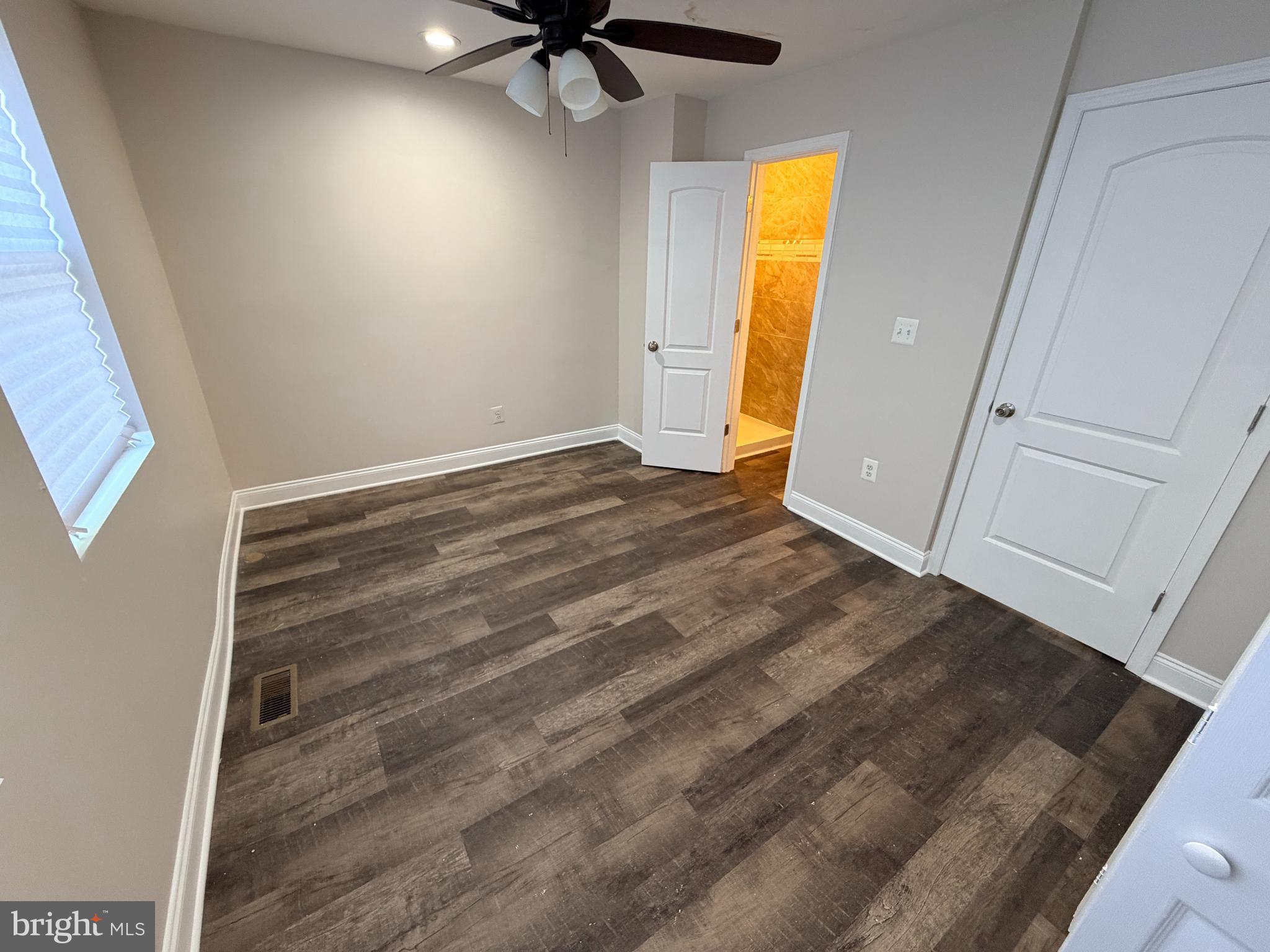607 Cheraton Road Baltimore, MD 21225 - Photo 8 of 17 Primary bedroom
