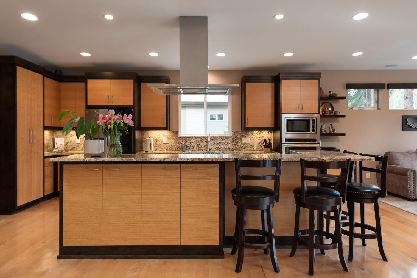 3312 Northwest Shevlin Ridge Bend, OR 97703 - Photo 13 of 63 Kitchen