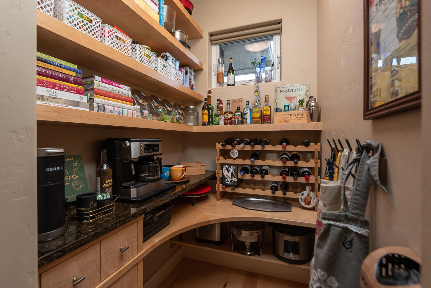 3312 Northwest Shevlin Ridge Bend, OR 97703 - Photo 18 of 63 Pantry