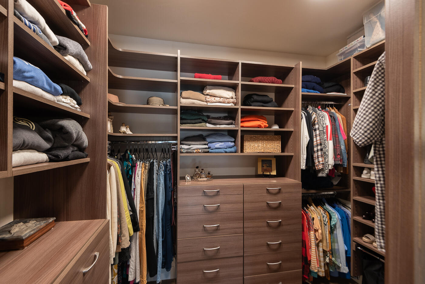 3312 Northwest Shevlin Ridge Bend, OR 97703 - Photo 23 of 63 Primary Walk-in Closet
