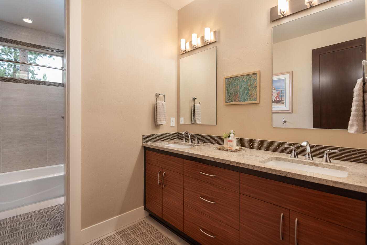 3312 Northwest Shevlin Ridge Bend, OR 97703 - Photo 29 of 63 Guest Bathroom