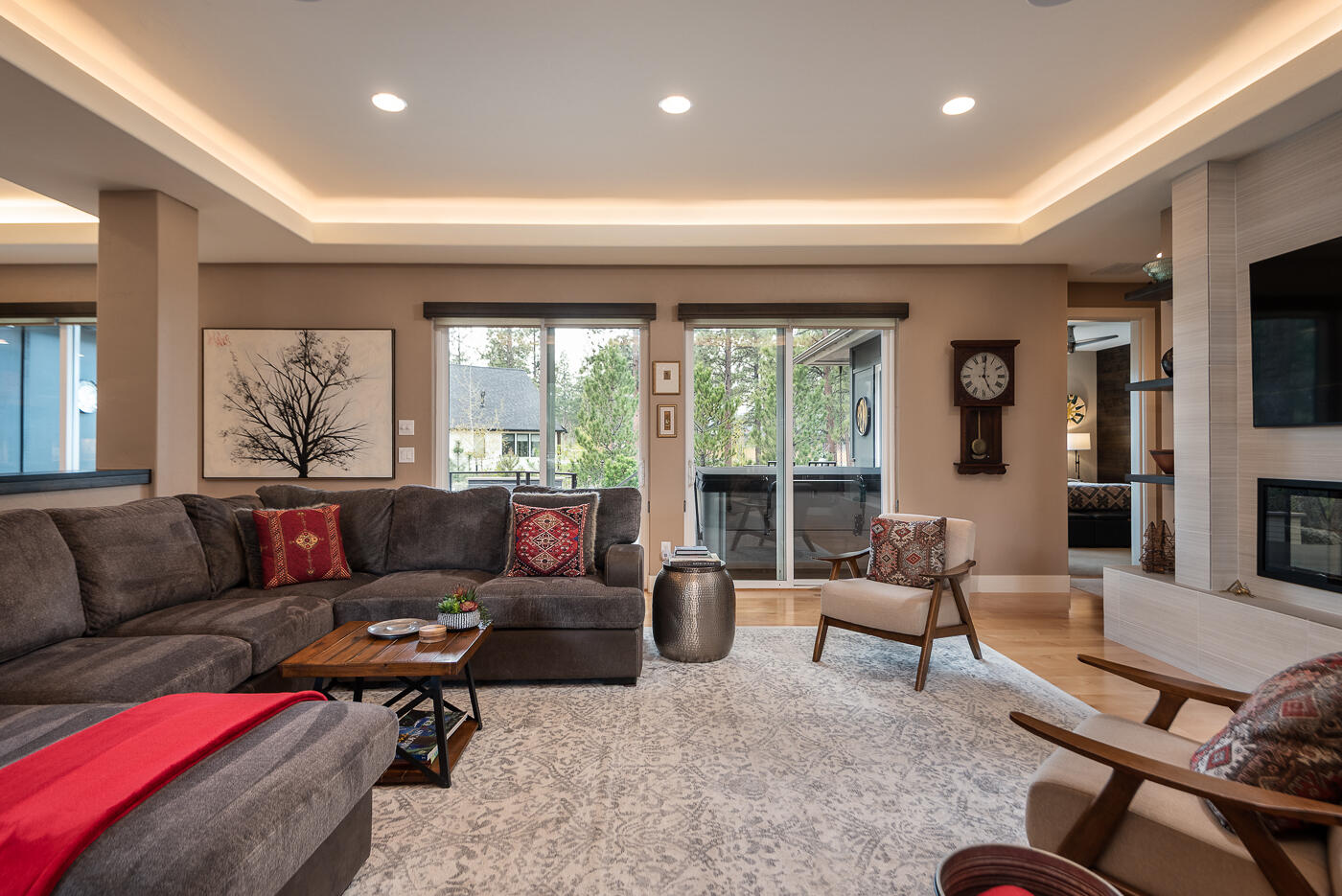 3312 Northwest Shevlin Ridge Bend, OR 97703 - Photo 5 of 63 Living Room