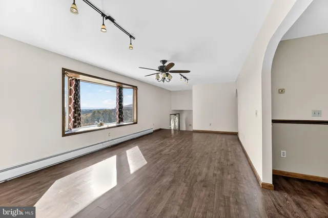 a view of entryway and hall