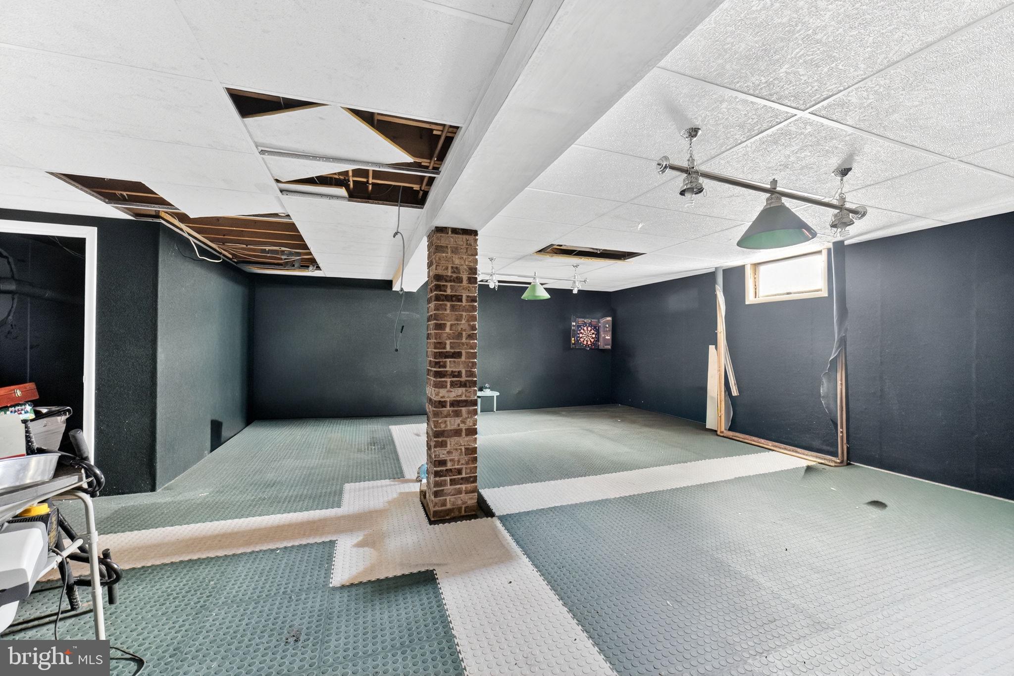394 Flagstaff Road Lehighton, PA 18235 - Photo 18 of 73 a view of entryway and hall