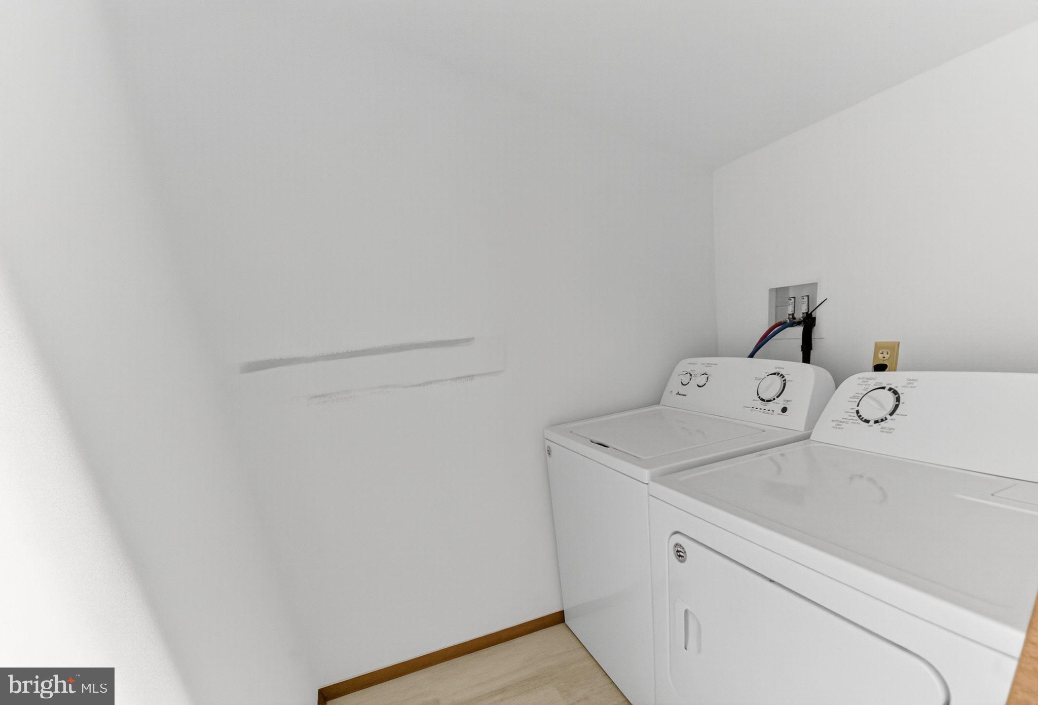 394 Flagstaff Road Lehighton, PA 18235 - Photo 22 of 73 a utility room with dryer and washer