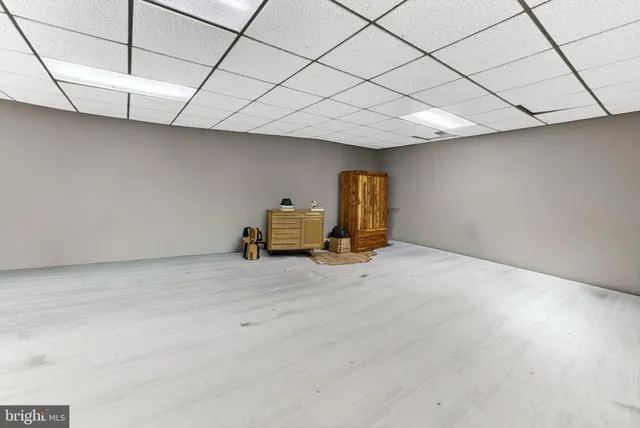 a picture of floor with a floor in a house