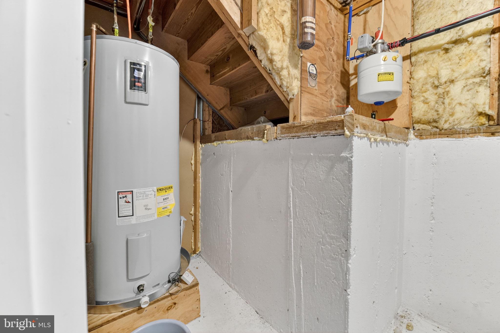 394 Flagstaff Road Lehighton, PA 18235 - Photo 61 of 73 a utility room with dryer and washer