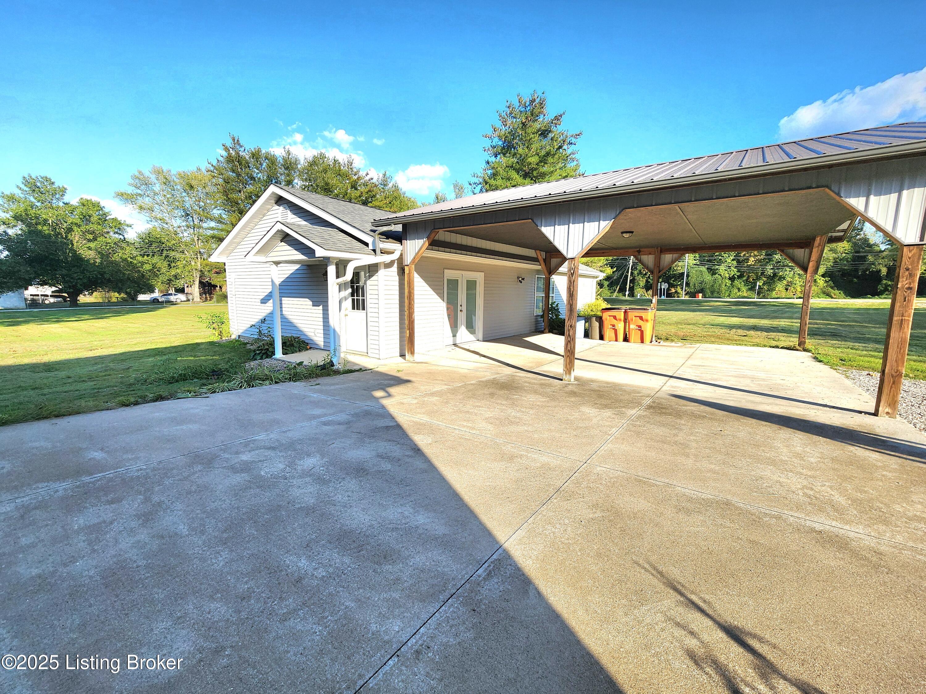8930 Bardstown Road Elizabethtown, KY 42701 - Photo 37 of 40 20250929_174325
