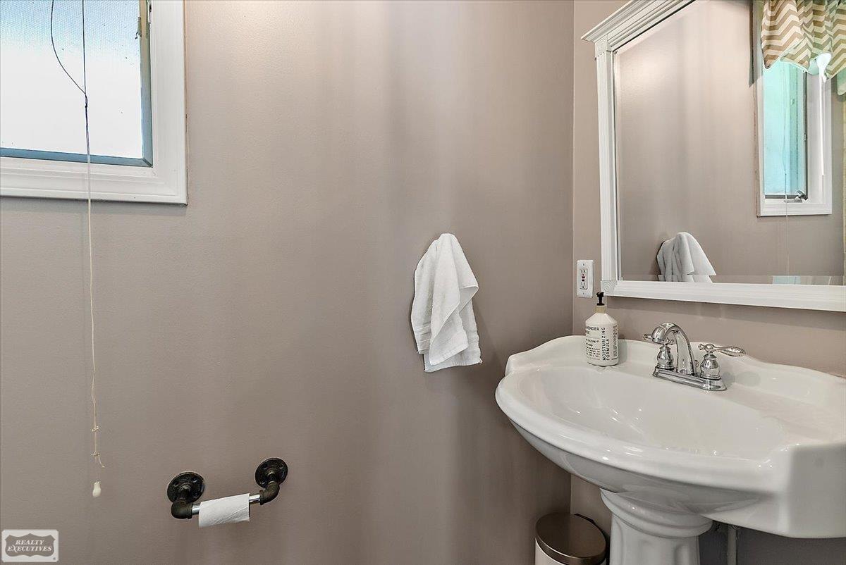 9780 Klais Road Clarkston, MI 48348 - Photo 46 of 60