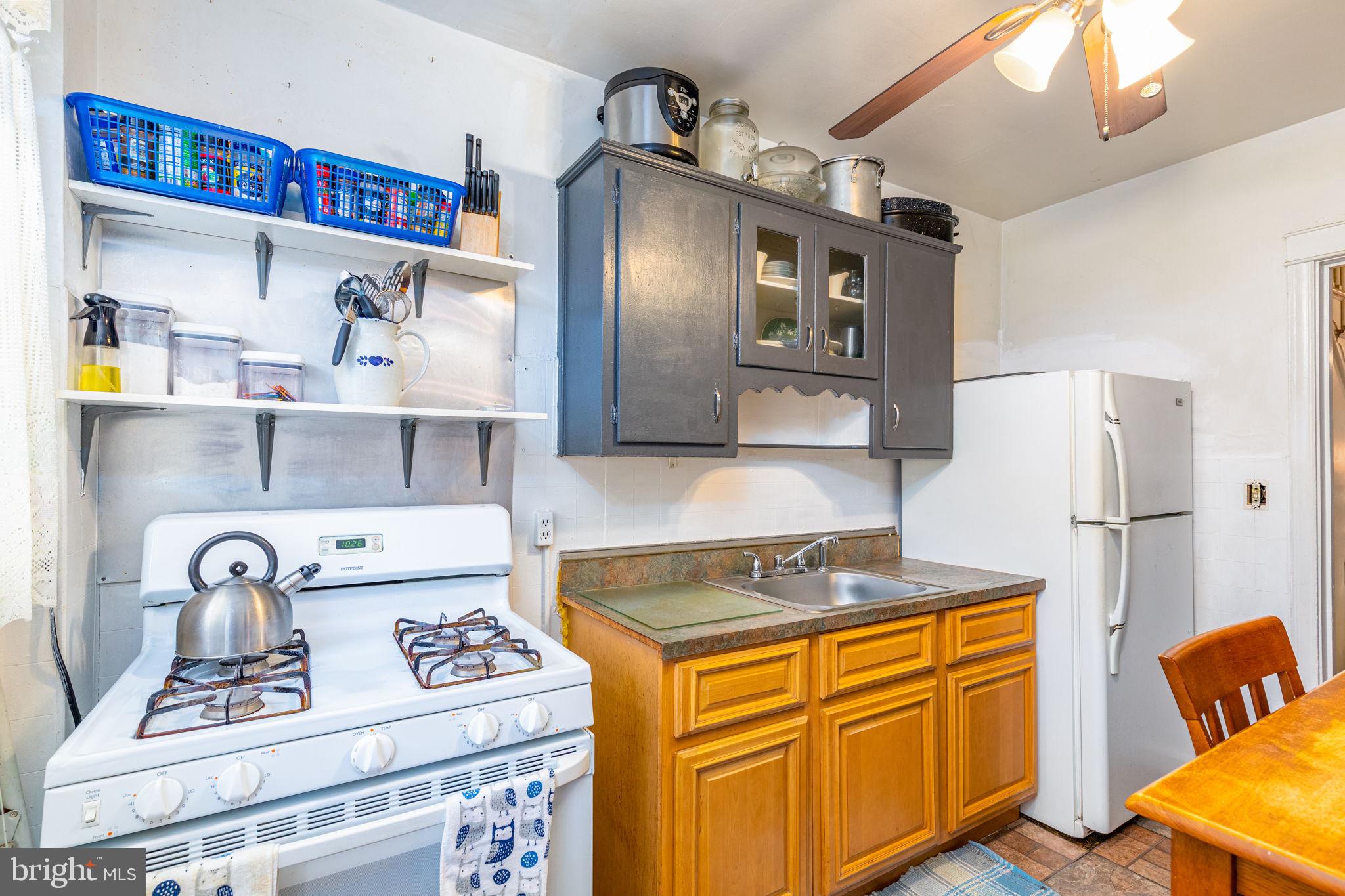 3617 Elmley Avenue Baltimore, MD 21213 - Photo 9 of 19