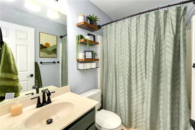 $370,000 | 15609 Pebble Drive, Basehor, KS 66007