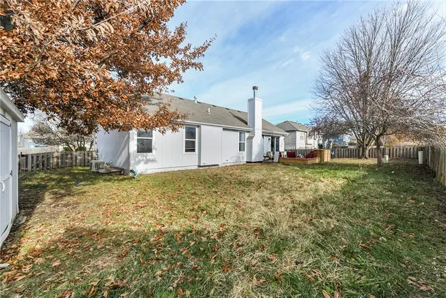 $370,000 | 15609 Pebble Drive, Basehor, KS 66007