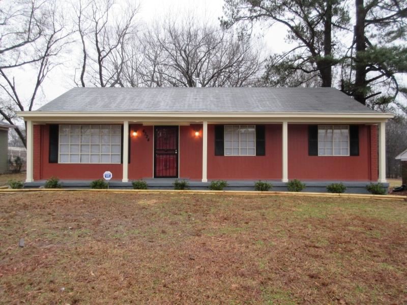 4324 Sidney Road Memphis, TN 38116 - Photo 1 of 8 a front view of brick house with a yard