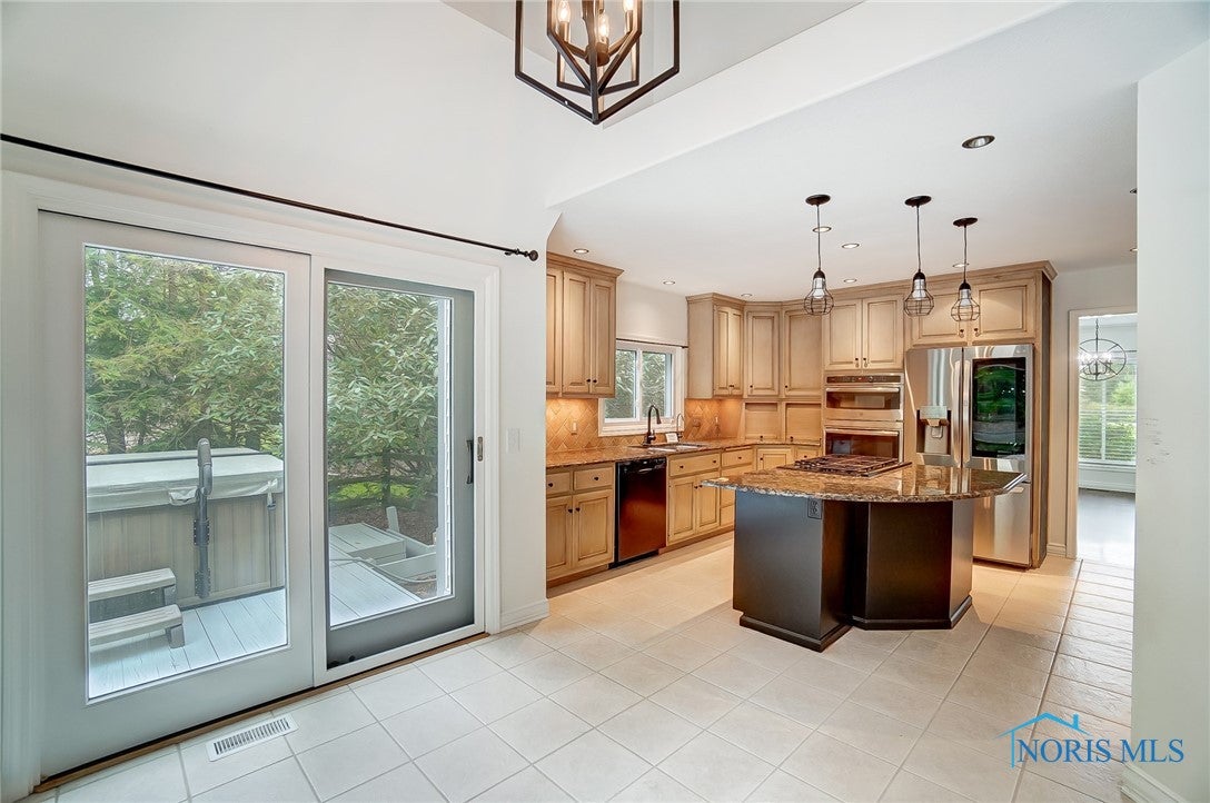 2360 Gradwohl Road Toledo, OH 43617 - Photo 11 of 46 Gallery Image 11