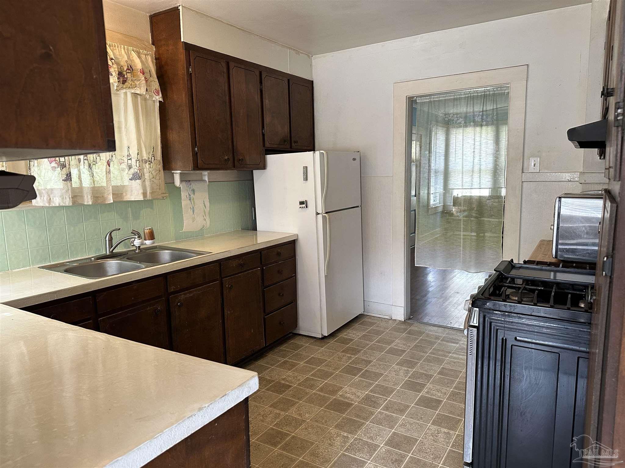 1120 South Old Corry Field Road Pensacola, FL 32507 - Photo 12 of 46