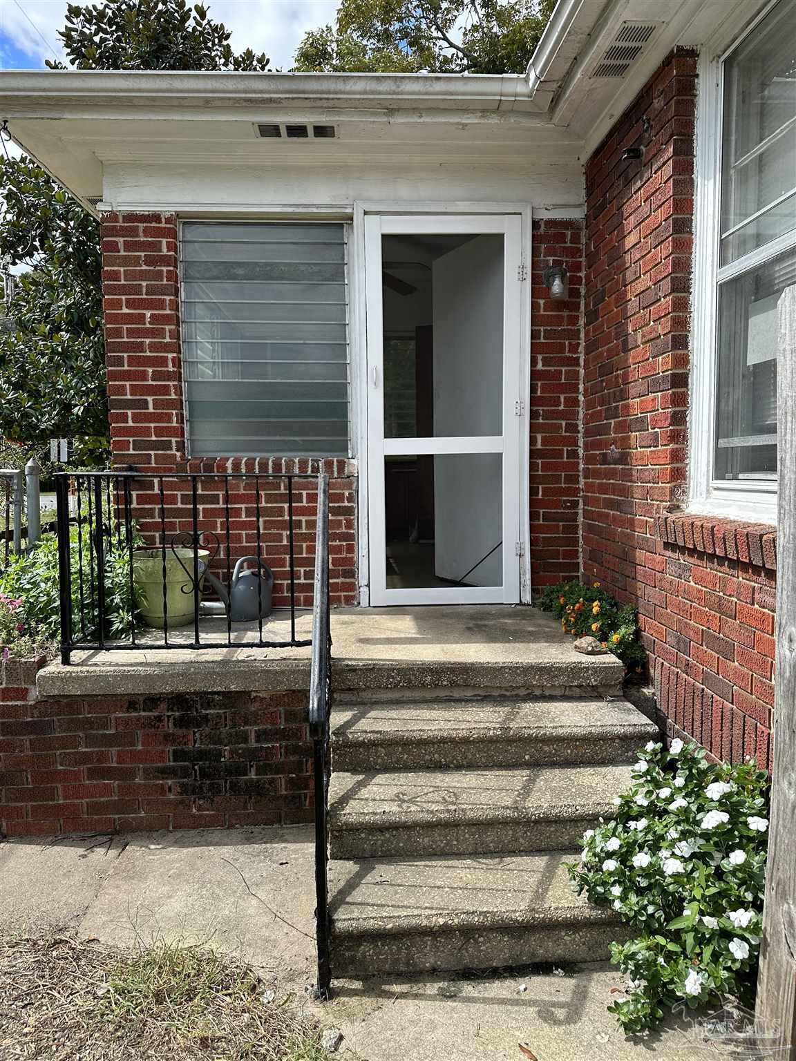 1120 South Old Corry Field Road Pensacola, FL 32507 - Photo 4 of 46