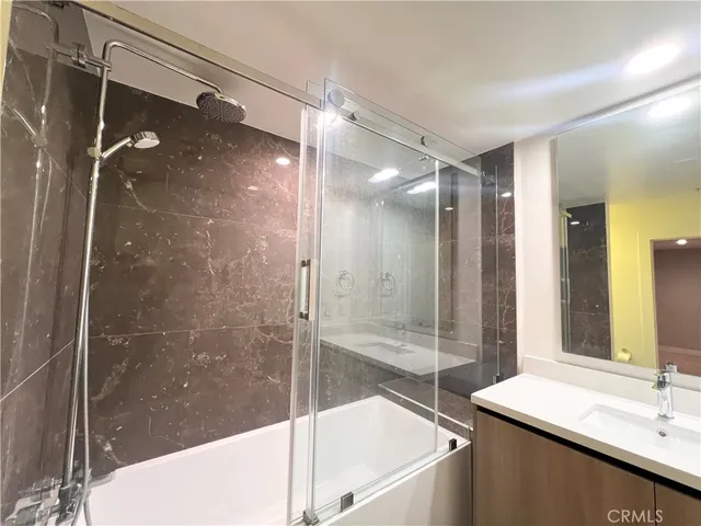 $3,950 | 39 South Los Robles Avenue, Pasadena, CA 91101