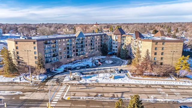 $169,900 | 2601 Kenzie Terrace, Unit 515, St. Anthony, MN 55418