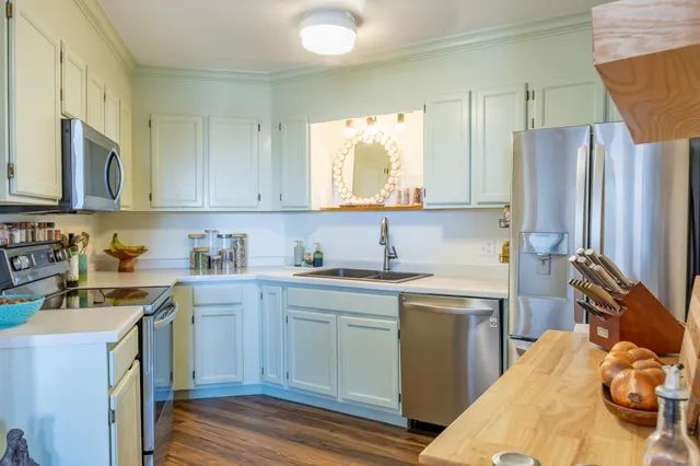 $169,900 | 2601 Kenzie Terrace, Unit 515, St. Anthony, MN 55418