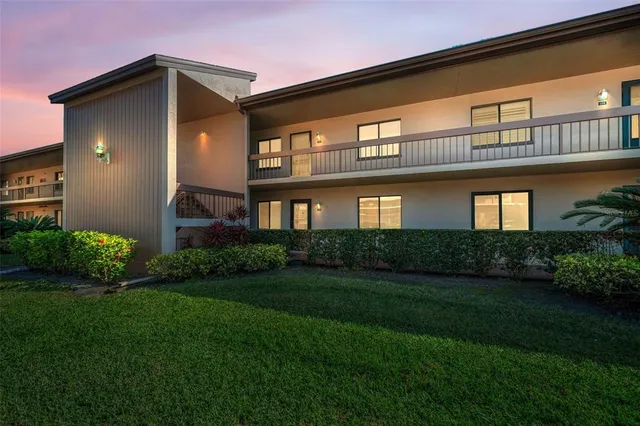 $199,500 | 107 Mary Drive, Unit 107, Oldsmar, FL 34677