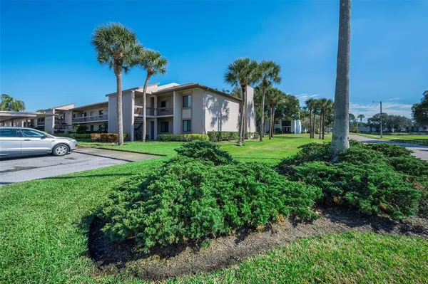 $189,000 | 107 Mary Drive, Unit 107, Oldsmar, FL 34677