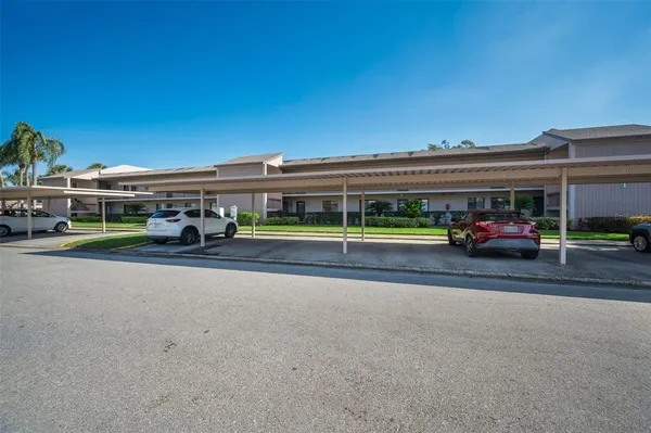 $189,000 | 107 Mary Drive, Unit 107, Oldsmar, FL 34677