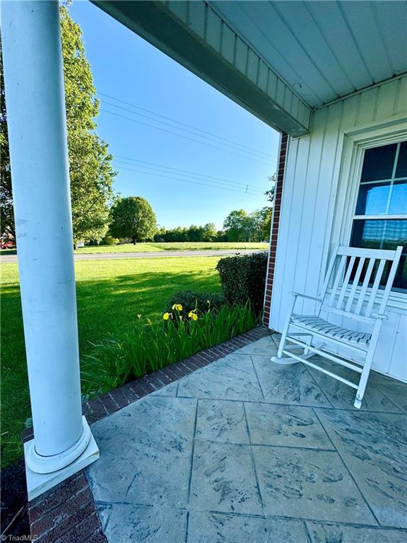 1485 Pratt Road Ararat, NC 27007 - Photo 11 of 31 Gallery Image 11