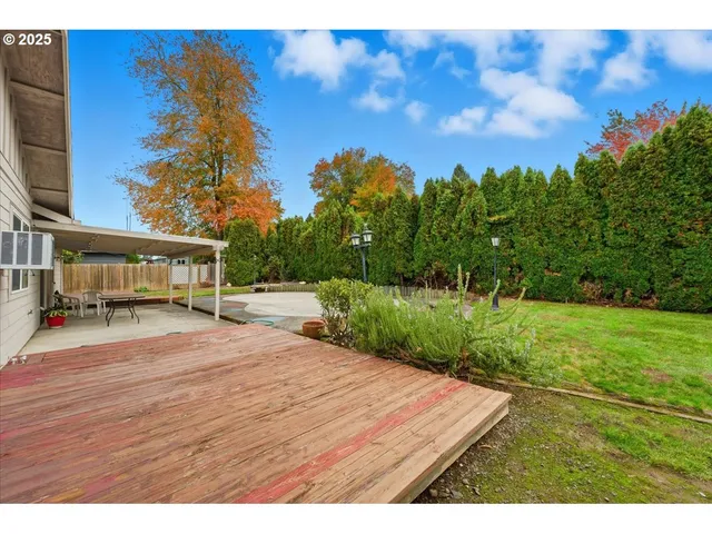 a view of outdoor space yard and entertaining space