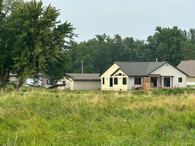 $259,900 | 921 Lillian Street, Waterville, MN 56096