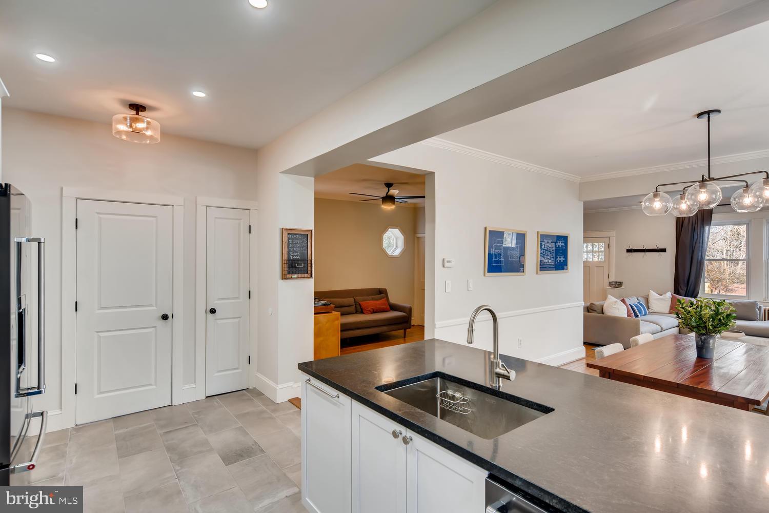 2211 Arden Road Baltimore, MD 21209 - Photo 4 of 25 Gallery Image 4