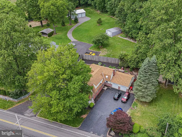 $320,000 | 3082 Pricetown Road, Temple, PA 19560