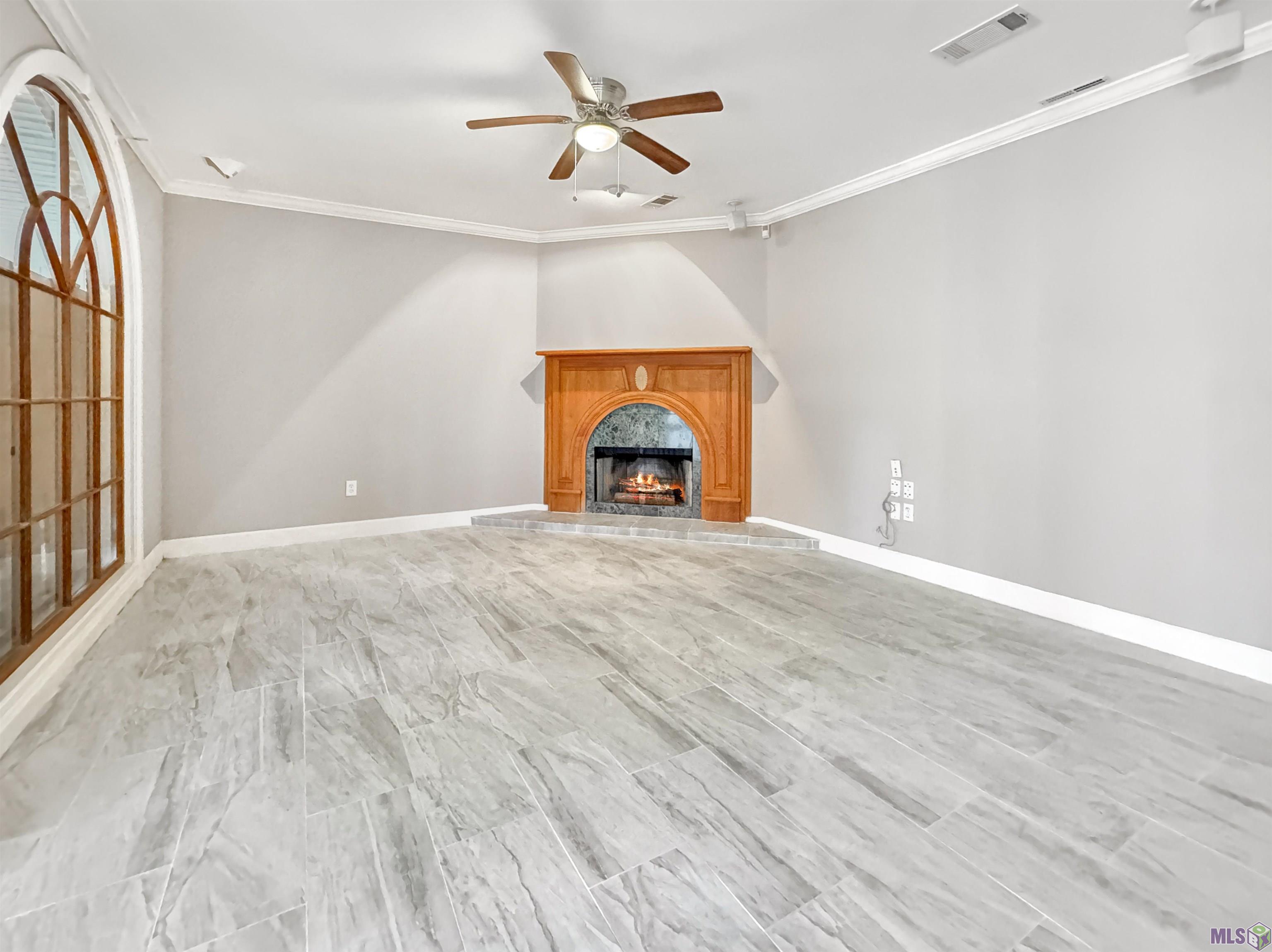 20359 Lynda Lane Springfield, LA 70462 - Photo 3 of 50