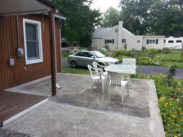 3065 Melvin Avenue Rochester, MI 48307 - Photo 8 of 31 back3.jpg