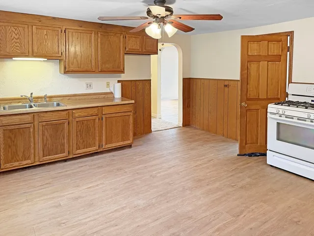 $1,500 | 10 Gerald Court, Unit 2, Leicester, MA 01611