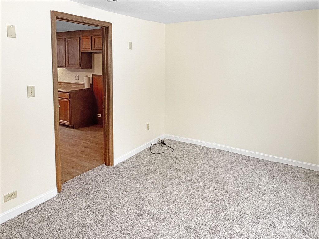 10 Gerald Court, Unit 2 Leicester, MA 01611 - Photo 10 of 22