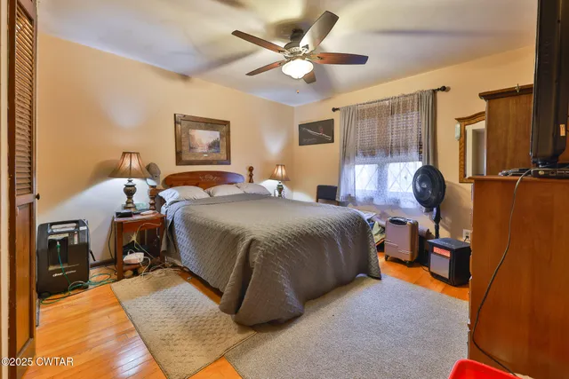 a view of a storage with utility room