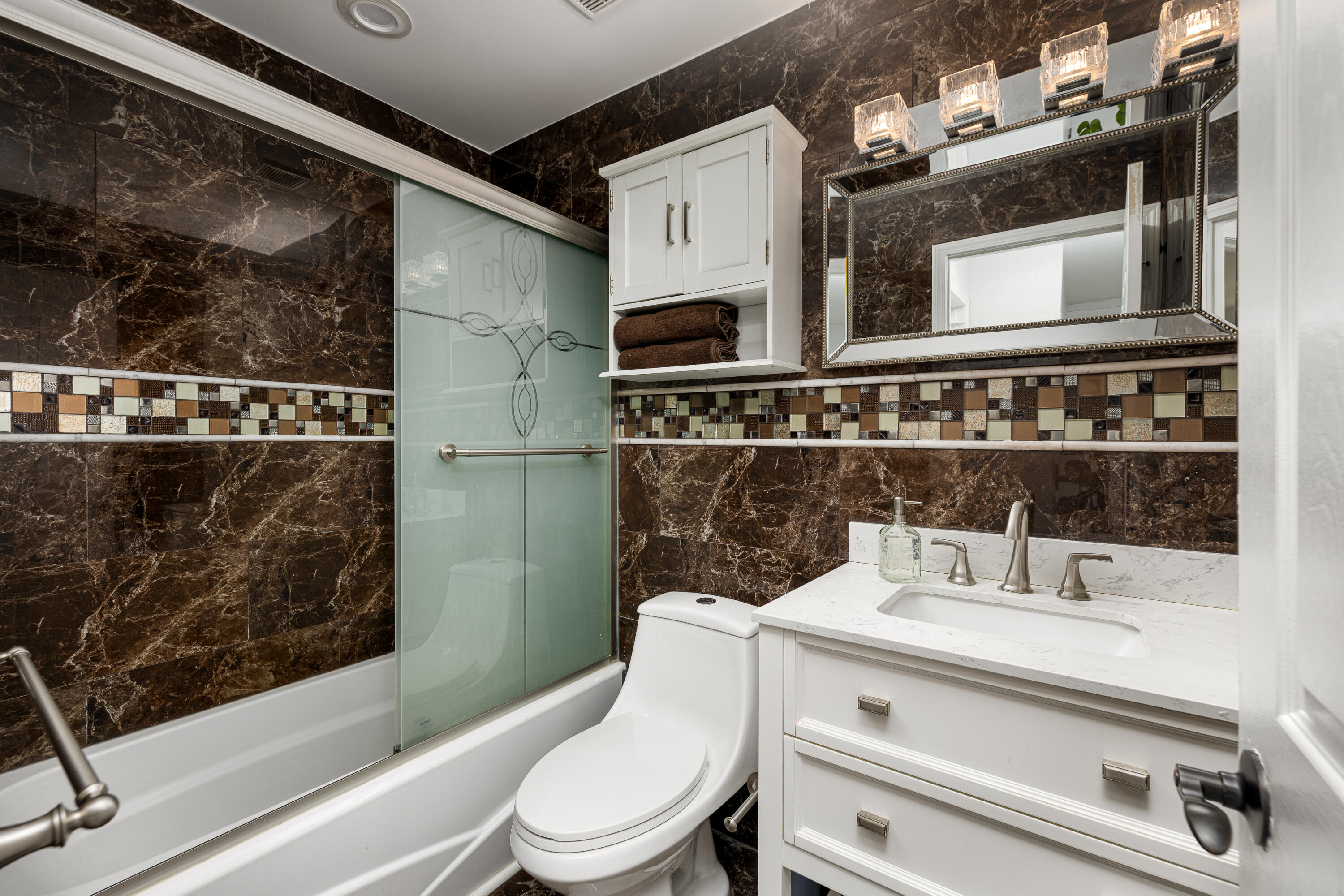 4025 Rolling Meadow Lane Ypsilanti, MI 48197 - Photo 27 of 47 4025 Rolling Meadow Ln (23 of 45)