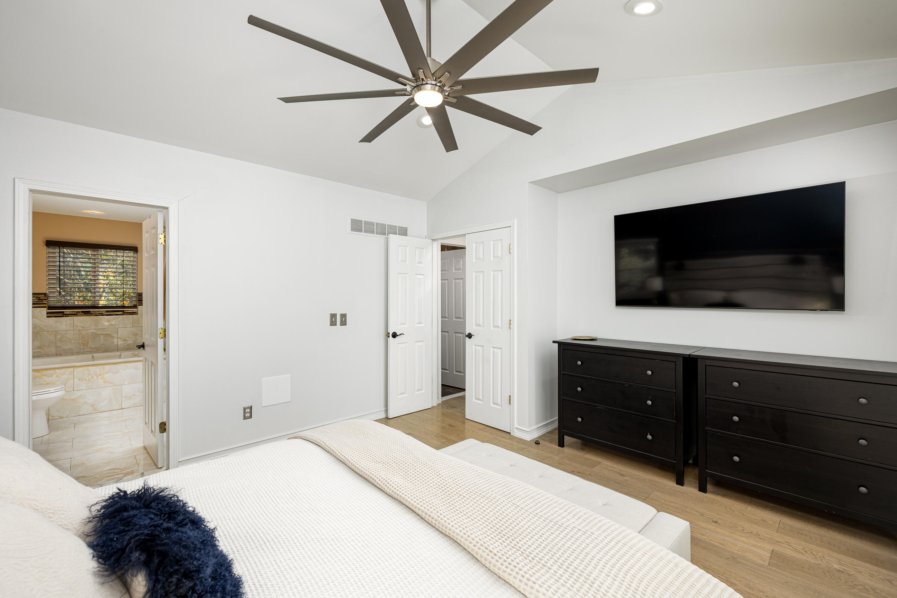 4025 Rolling Meadow Lane Ypsilanti, MI 48197 - Photo 29 of 47 4025 Rolling Meadow Ln (25 of 45)