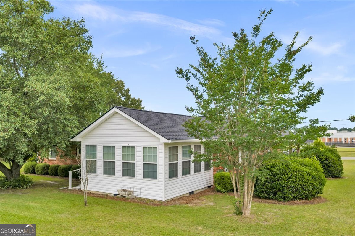 240 Peter Street Cochran, GA 31014 - Photo 8 of 48