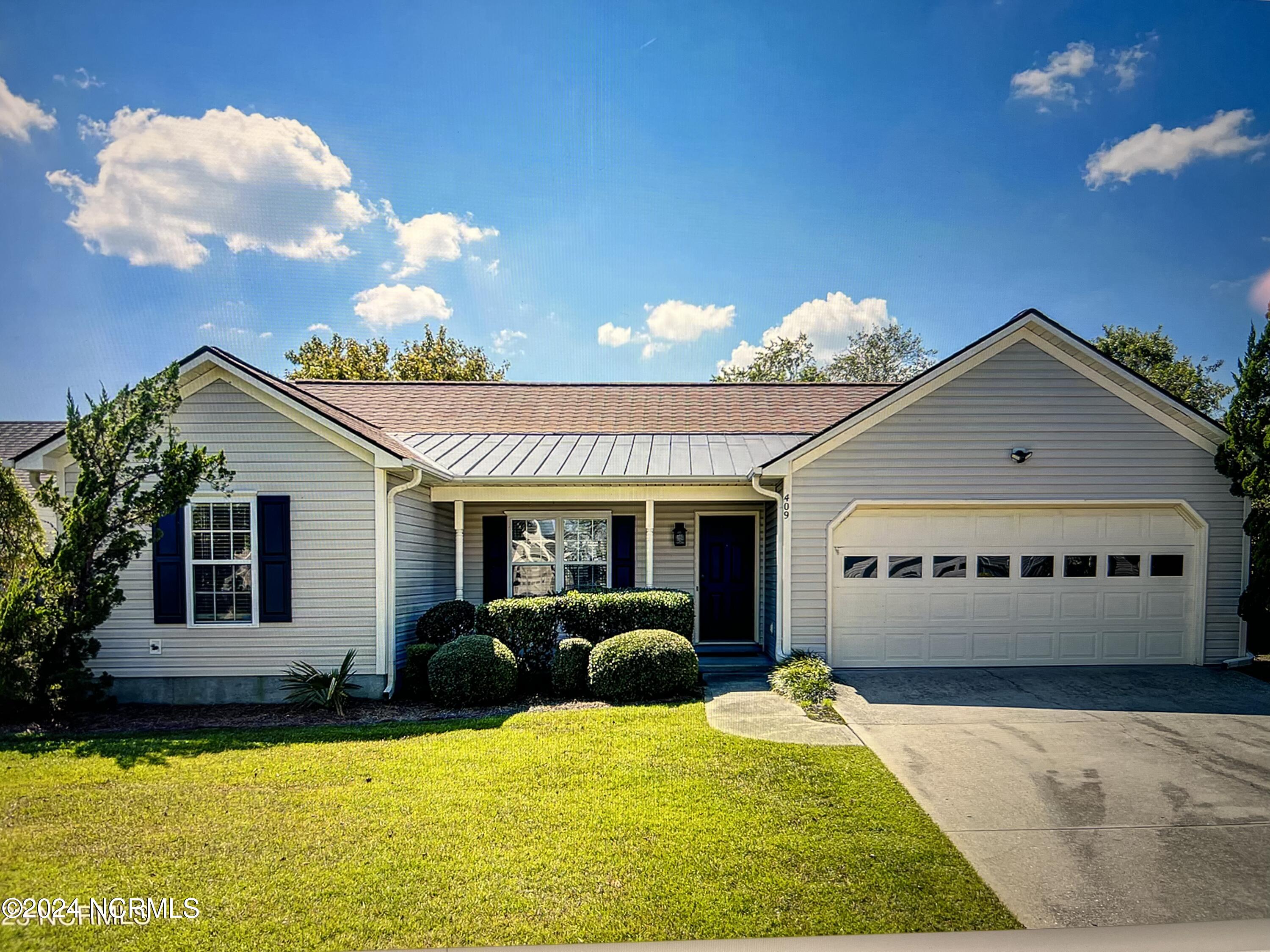 409 Point View Court Wilmington, NC 28411 - Photo 1 of 19 Front of House