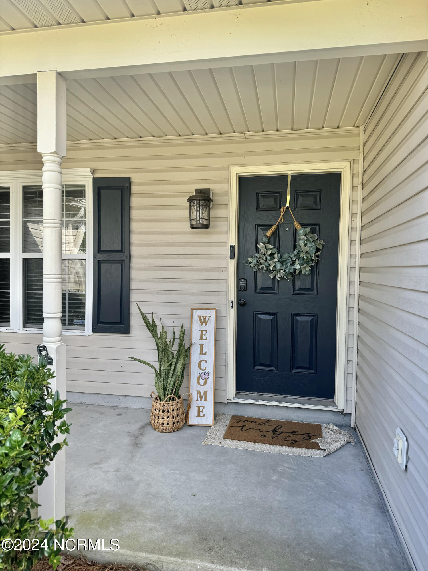 409 Point View Court Wilmington, NC 28411 - Photo 2 of 19 FullSizeRender 7