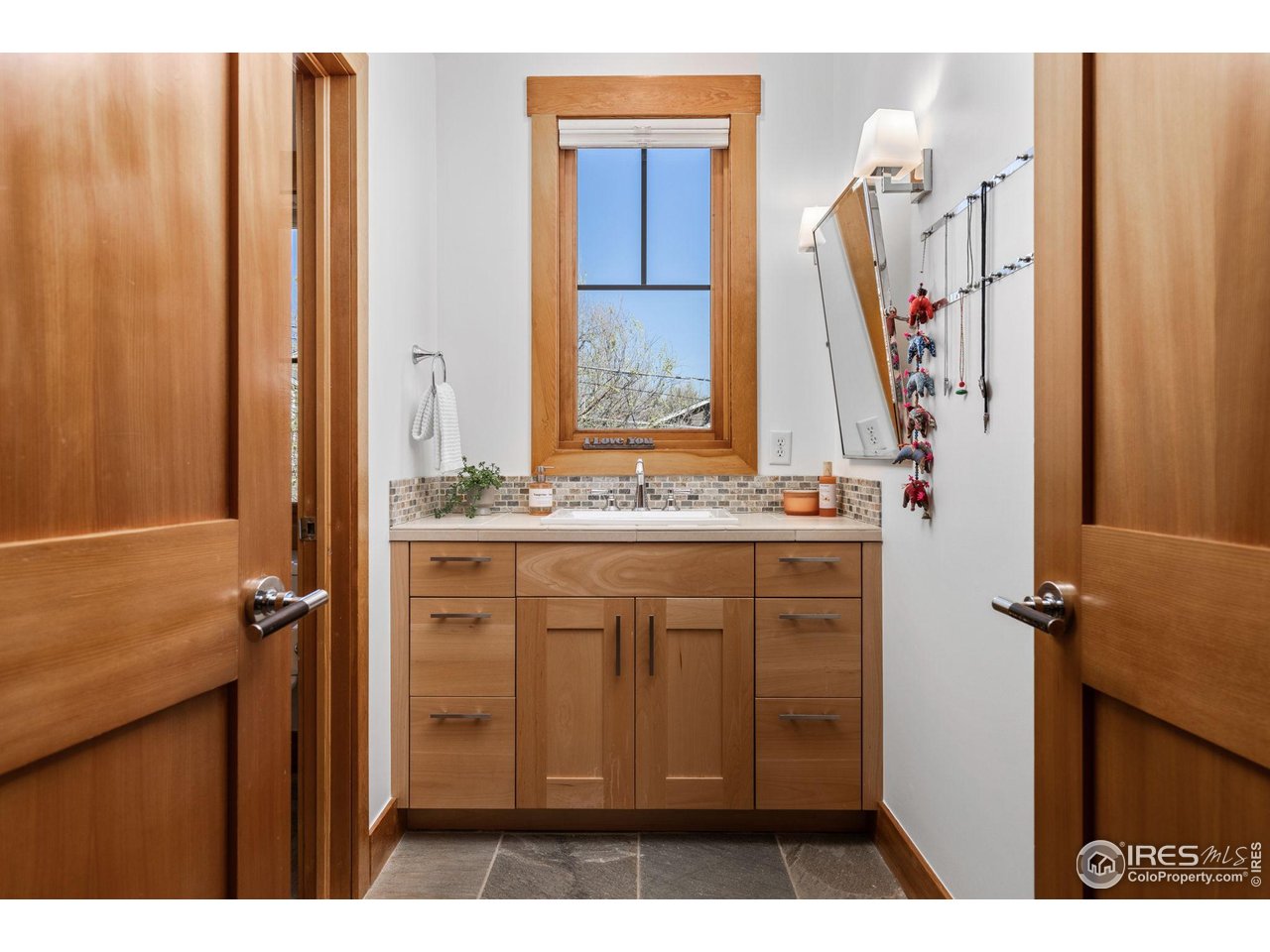 3080 7th Street Boulder, CO 80304 - Photo 29 of 50 En-suite bathroom in 2nd bedroom with full tub.