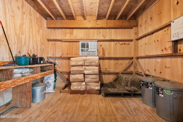 $1,290,000 | 23 Rood Hill Road, Sandisfield, MA 01255